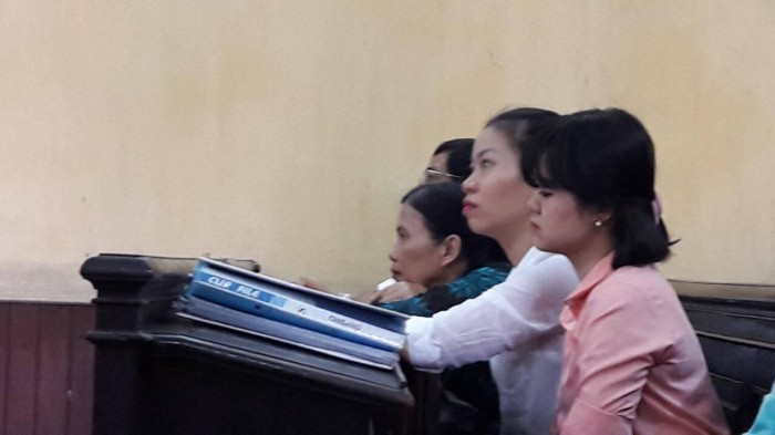dai hoc hoa sen thua kien phai tra tien cho co dong