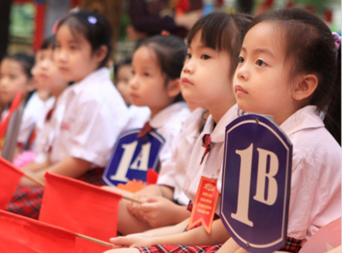 Kính thưa đồng chí chủ tịch... 6 tuổi! Kính thưa đồng chí chủ tịch... 6 tuổi!