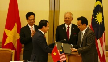 Petrovietnam mở rộng hợp tác về dầu khí với Malaysia