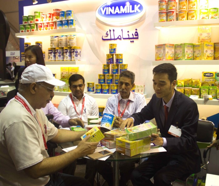 vinamilk ky hop dong xuat khau sua bot tri gia 125 trieu usd
