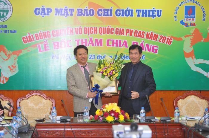 pv gas tai tro cho giai bong chuyen vo dich quoc gia nam 2016
