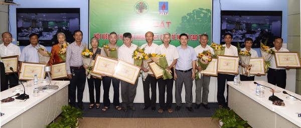 pvep gap mat can bo huu tri nhan ngay quoc te nguoi cao tuoi