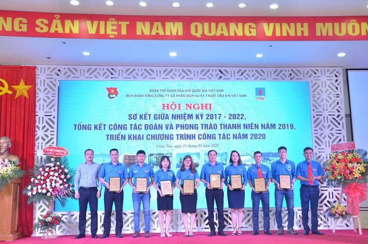 tuoi tre ptsc the hien ban linh xung kich nang dong sang tao