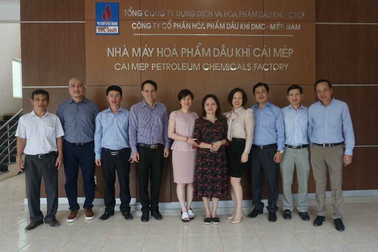 Chủ tịch CĐ DKVN thăm, động viên, chúc Tết người lao động PV Trans và PVChem