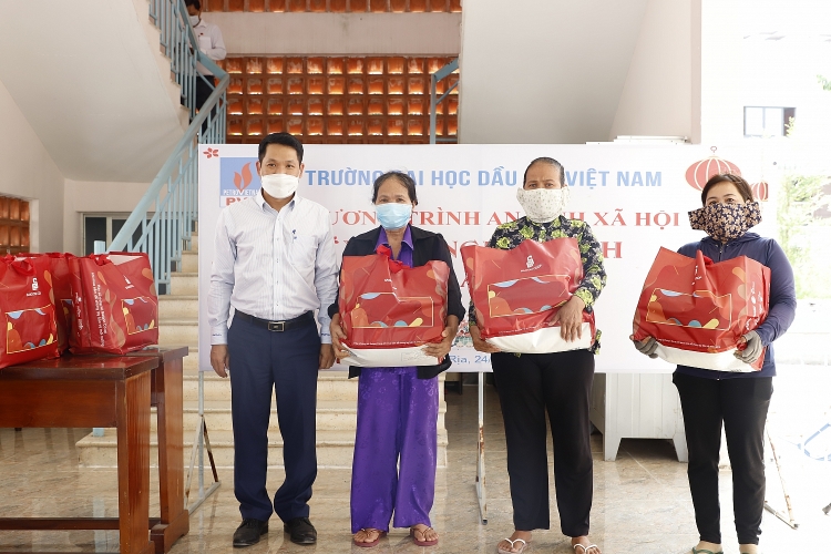 PVU thực hiện công tác An sinh xã hội  “Xuân Nghĩa tình - Tết An vui”