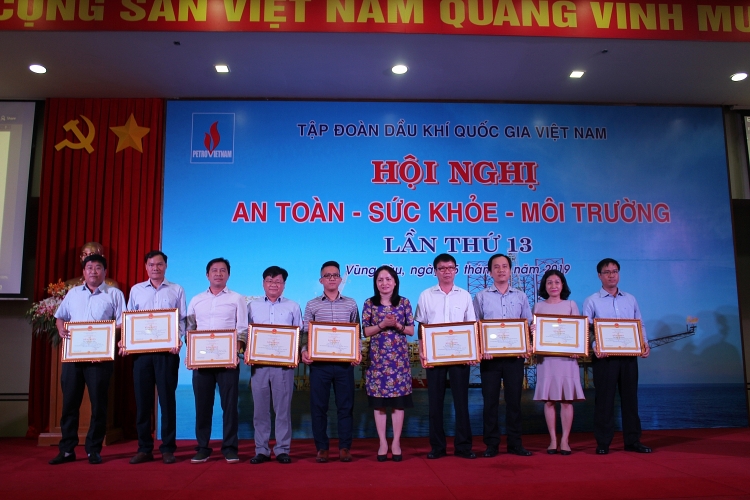 pvn to chuc hoi nghi an toan suc khoe moi truong lan thu 13