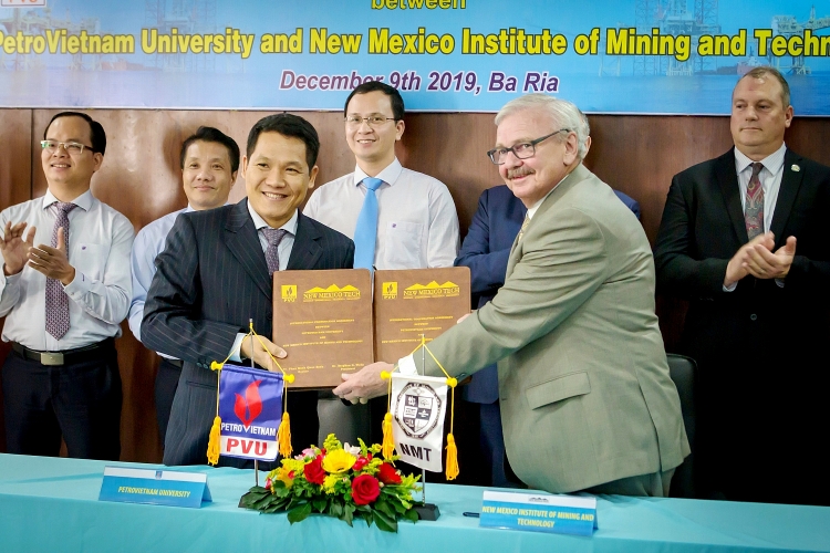pvu to chuc thanh cong su kien livestream tu van tuyen sinh nam 2020