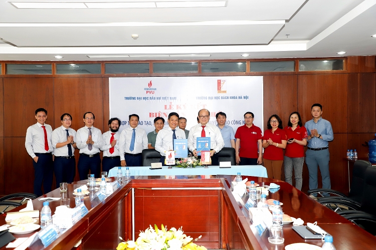 Trường Đại học Dầu khí Việt Nam ký biên bản hợp tác với Đại học Bách khoa Hà Nội