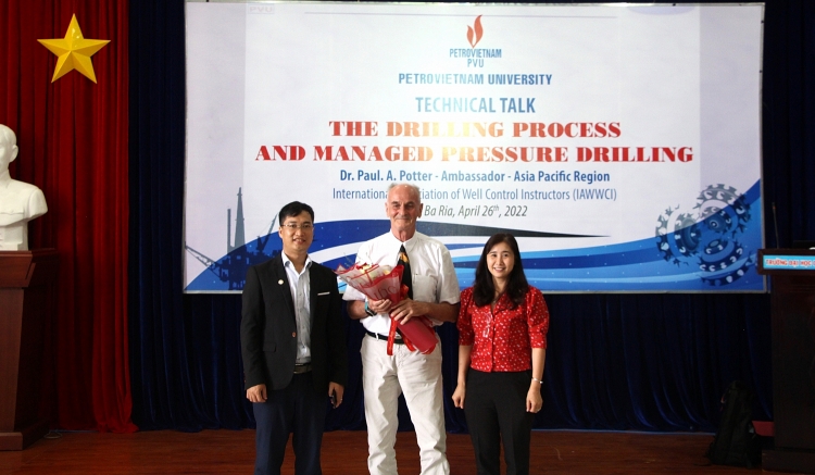 PVU tổ chức nói chuyện Chuyên đề về “The Drilling Process and Managed Pressure Drilling PVU tổ chức nói chuyện chuyên đề “Quá trình khoan và quản lý áp suất khoan