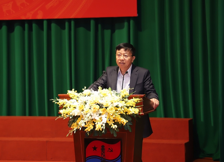 Đảng ủy Vietsovpetro tổ chức học tập, quán triệt, triển khai thực hiện Kết luận, Quy định của Hội nghị lần thứ tư Ban Chấp hành Trung ương Đảng (khóa XIII)