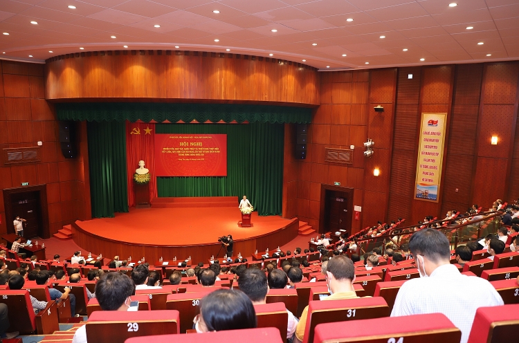 Đảng ủy Vietsovpetro tổ chức Học tập, quán triệt, triển khai thực hiện Kết luận, Quy định của Hội nghị lần thứ tư Ban Chấp hành Trung ương Đảng (khóa XIII) Đảng ủy Vietsovpetro tổ chức học tập, quán triệt, triển khai thực hiện Kết luận, Quy định của Hội nghị lần thứ tư Ban Chấp hành Trung ương Đảng (khóa XIII)