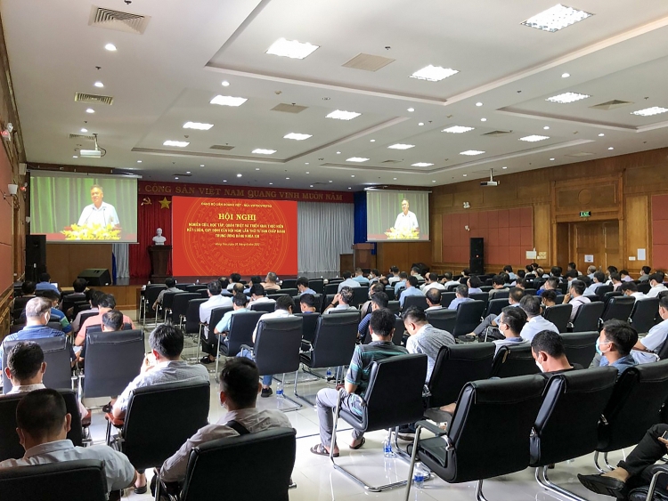 Đảng ủy Vietsovpetro tổ chức Học tập, quán triệt, triển khai thực hiện Kết luận, Quy định của Hội nghị lần thứ tư Ban Chấp hành Trung ương Đảng (khóa XIII) Đảng ủy Vietsovpetro tổ chức học tập, quán triệt, triển khai thực hiện Kết luận, Quy định của Hội nghị lần thứ tư Ban Chấp hành Trung ương Đảng (khóa XIII)