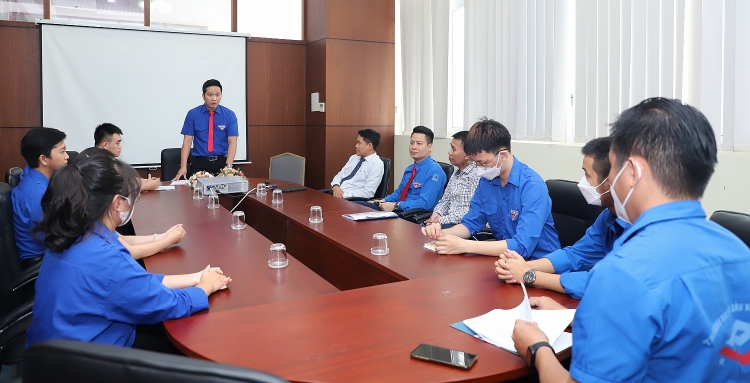 Tuổi trẻ PVU: Trí tuệ, trách nhiệm, khát vọng, tiên phong Tuổi trẻ PVU: Trí tuệ - Trách nhiệm - Khát vọng - Tiên phong