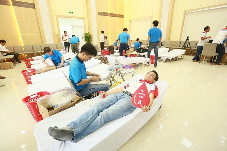 pv gas voi trao yeu thuong se chia su song