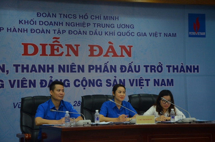 doan thanh nien tap doan to chuc dien dan dvtn phan dau tro thanh dang vien dang cong san viet nam