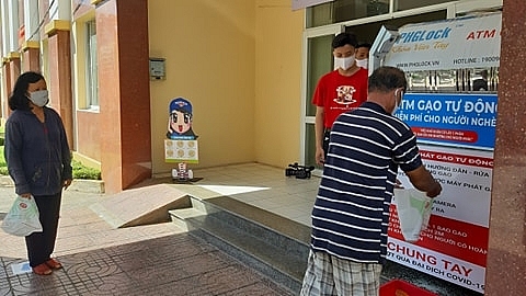 doan thanh nien bo may dieu hanh vietsovpetro ung ho 1 tan gao cho may atm gao thanh pho vung tau