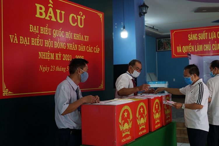 Cử tri Bà Rịa – Vũng Tàu hân hoan với “Ngày hội toàn dân bỏ phiếu”