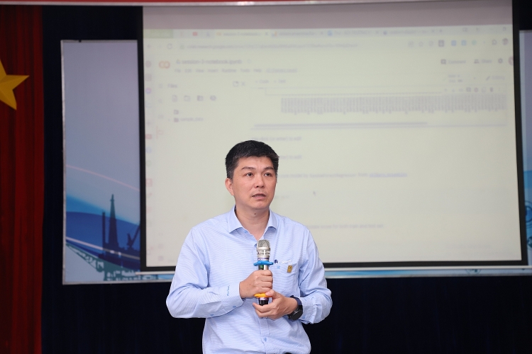 PVU tổ chức nói chuyện Chuyên đề “ Phân tích dữ liệu trong Công nghiệp Dầu khí” PVU tổ chức Nói chuyện chuyên đề “Phân tích dữ liệu trong Công nghiệp Dầu khí”
