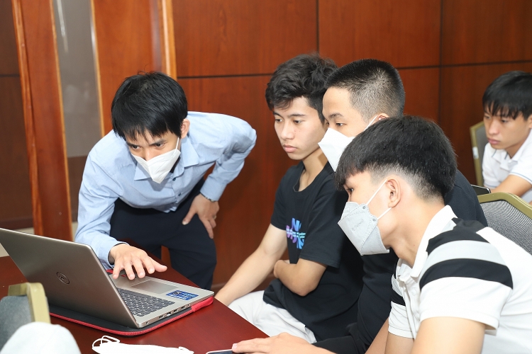 PVU tổ chức Nói chuyện chuyên đề “Phân tích dữ liệu trong Công nghiệp Dầu khí”