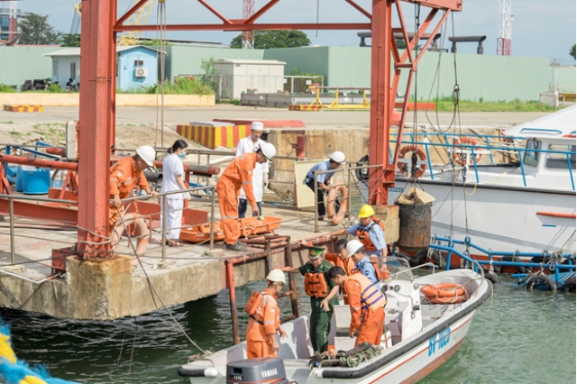 Vietsovpetro: Xí nghiệp Dịch vụ Cảng & Cung ứng vật tư thiết bị tổ chức diễn tập an ninh cảng biển