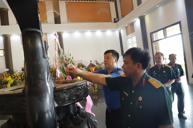 Vietsovpetro tổ chức chuỗi hoạt động tri ân Ngày Thương binh - Liệt sĩ 27/7