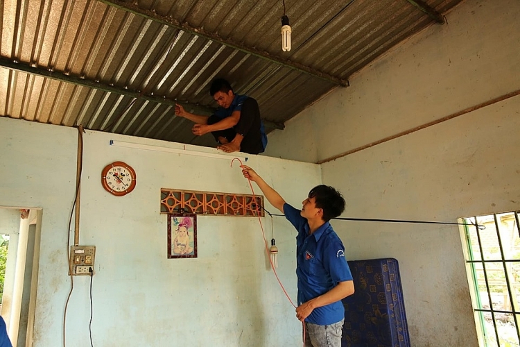chien si mua he xanh cum phoi hop hoat dong br vt mang anh sang den binh ba