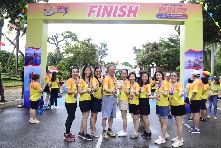 Vietsovpetro Run 2022 với chủ đề “Chạy Vì sức khỏe cộng đồng - Vì một Vietsovpetro phát triển bền vững” Chạy Vì sức khỏe cộng đồng - Vì một Vietsovpetro phát triển bền vững