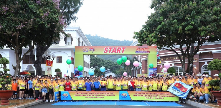 Vietsovpetro Run 2022 với chủ đề “Chạy Vì sức khỏe cộng đồng - Vì một Vietsovpetro phát triển bền vững” Chạy Vì sức khỏe cộng đồng - Vì một Vietsovpetro phát triển bền vững