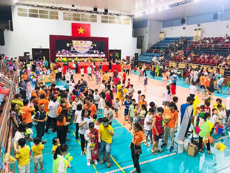 Vietsovpetro tổ chức Đêm hội trăng rằm cho các em thiếu nhi vietsovpetro to chuc dem hoi trang ram cho cac em thieu nhi
