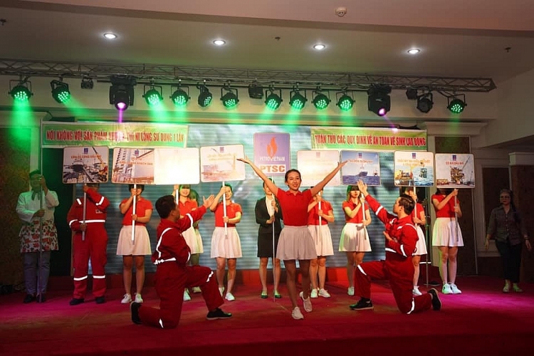 nhung hinh anh an tuong cua hoi thi an toan ve sinh vien gioi nganh dau khi lan viii nam 2019