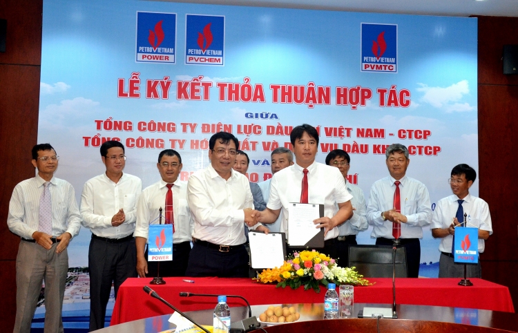 PVMTC cùng PV Power và PVChem ký kết các thỏa thuận hợp tác cung ứng các hoạt động dịch vụ