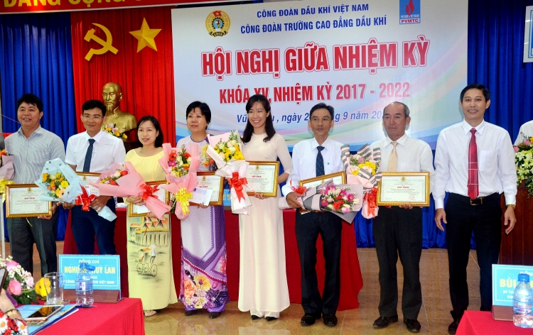 Công đoàn PVMTC đồng hành cùng Ban giám hiệu nhà trường 
