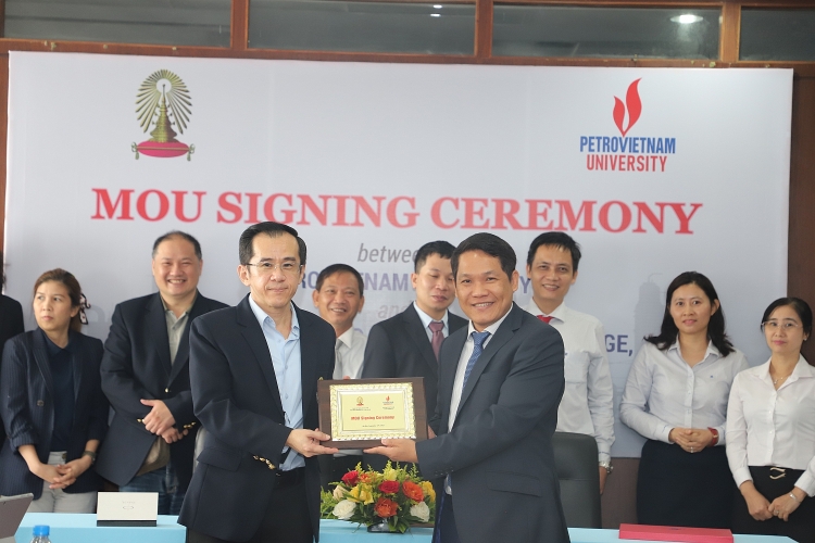 Trường Đại học Dầu khí Việt Nam ký biên bản ghi nhớ hợp tác với PPC - Trường Đại học Chulalongkorn Thái Lan