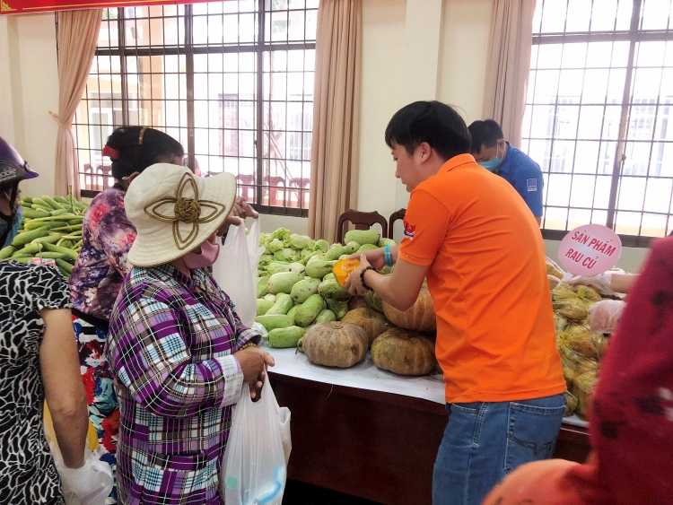 Siêu thị 0 đồng lan tỏa tình yêu thương