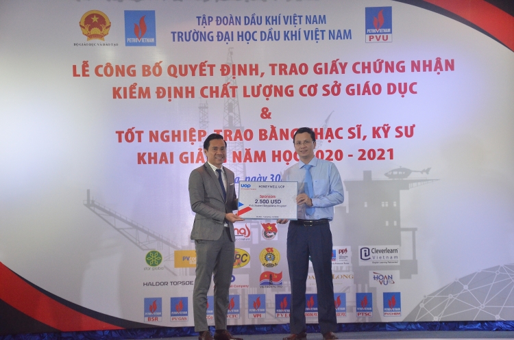 Đại học Dầu khí Việt Nam khai giảng năm học mới 2020-2021 và trao bằng thạc sỹ, kỹ sư