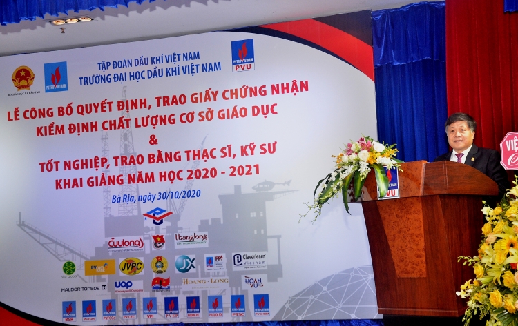 Đại học Dầu khí Việt Nam trao bằng Thạc sỹ -Kỹ sư, khai giảng năm học mới 2020-2021 Đại học Dầu khí Việt Nam khai giảng năm học mới 2020-2021 và trao bằng thạc sỹ, kỹ sư