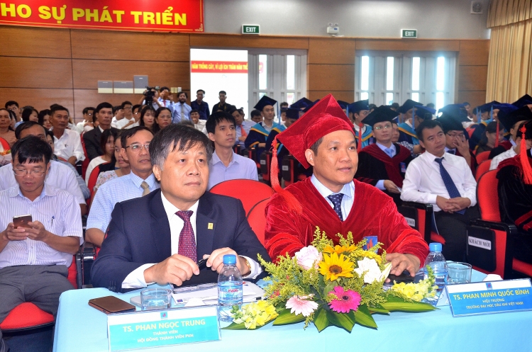 Đại học Dầu khí Việt Nam khai giảng năm học mới 2020-2021 và trao bằng thạc sỹ, kỹ sư