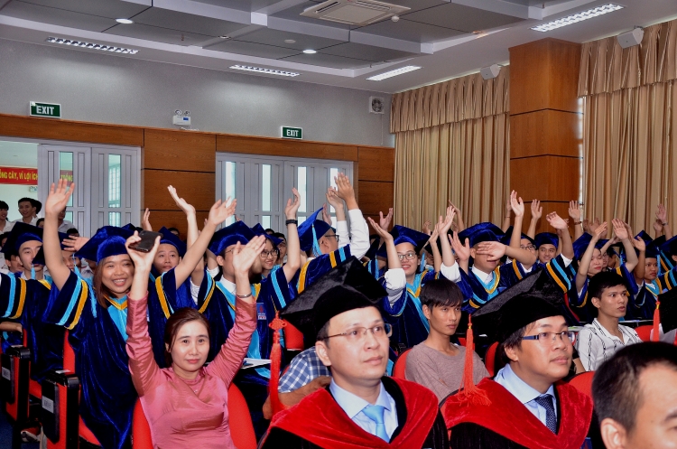 Đại học Dầu khí Việt Nam khai giảng năm học mới 2020-2021 và trao bằng thạc sỹ, kỹ sư