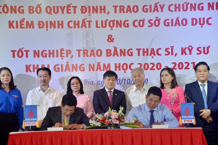 Đại học Dầu khí Việt Nam trao bằng Thạc sỹ  Kỹ sư, khai giảng năm học mới 2020-2021
