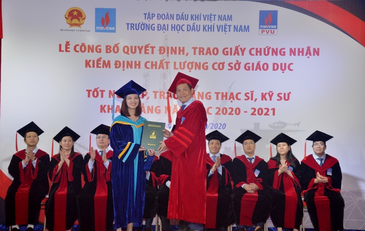 Đại học Dầu khí Việt Nam trao bằng Thạc sỹ  Kỹ sư, khai giảng năm học mới 2020-2021