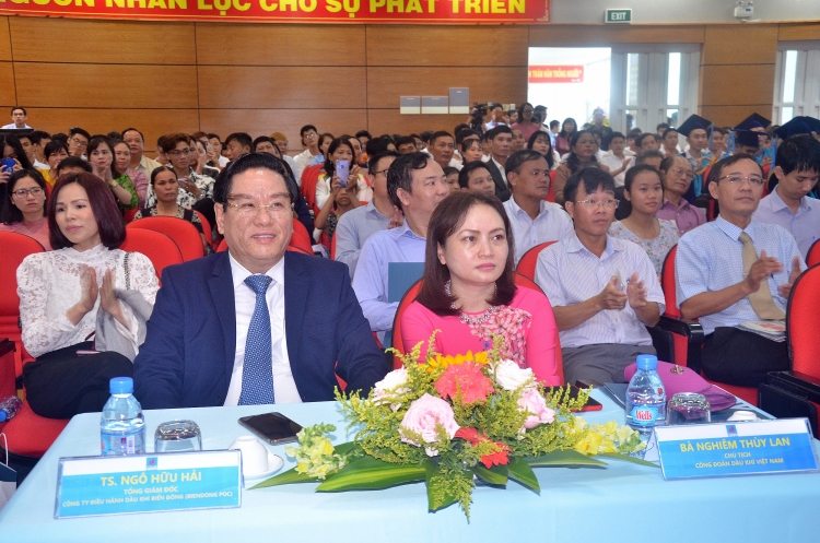 Đại học Dầu khí Việt Nam trao bằng Thạc sỹ  Kỹ sư, khai giảng năm học mới 2020-2021