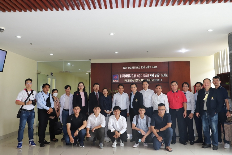 Sinh viên PVU được cấp học bổng Thạc sĩ toàn phần tại Trường Đại học Chulalongkorn Thái Lan Sinh viên PVU được cấp học bổng Thạc sĩ toàn phần tại Trường Đại học Chulalongkorn Thái Lan
