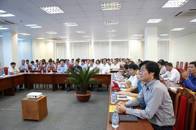 cong doan dau khi to chuc hoi thao tap huan chinh sach phap luat