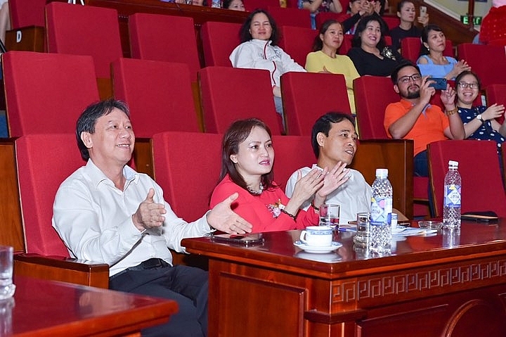 be mac va trao giai lien hoan nghe thuat quan chung vietsovpetro lan thu 25