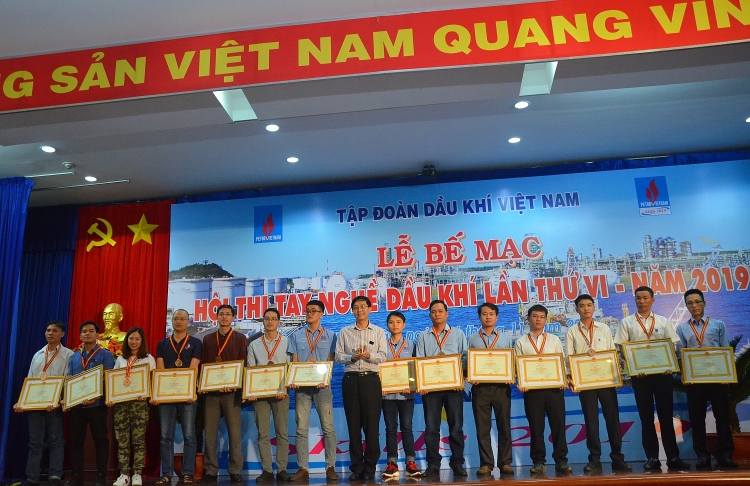 Bế mạc và trao giải Hội thi tay nghề Dầu khí lần thứ VI năm 2019 be mac va trao giai hoi thi tay nghe dau khi lan thu vi nam 2019