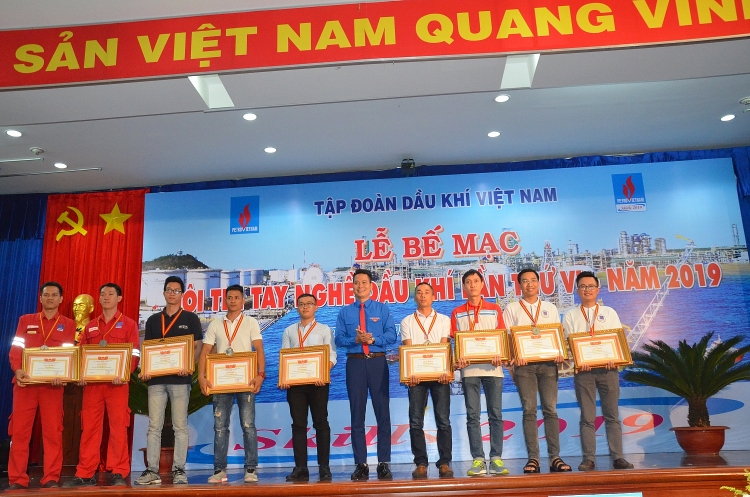 Bế mạc và trao giải Hội thi tay nghề Dầu khí lần thứ VI năm 2019 be mac va trao giai hoi thi tay nghe dau khi lan thu vi nam 2019
