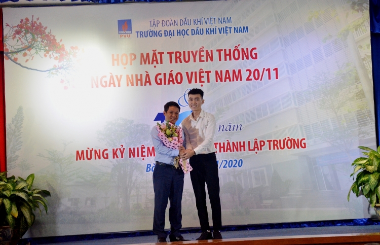 PVU tổ chức kỷ niệm Ngày Nhà giáo Việt Nam và 10 năm thành lập