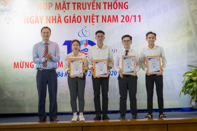 PVU tổ chức kỷ niệm Ngày Nhà giáo Việt Nam và 10 năm thành lập
