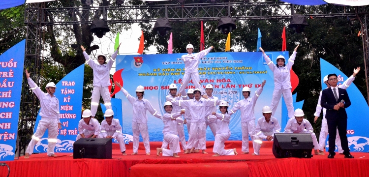 Sôi động và ý nghĩa với Lễ hội Văn hóa học sinh - sinh viên lần thứ IX Sôi động và ý nghĩa với Lễ hội Văn hóa học sinh - sinh viên lần thứ IX