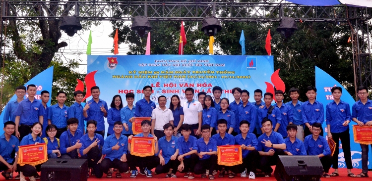 Sôi động và ý nghĩa với Lễ hội Văn hóa học sinh - sinh viên lần thứ IX